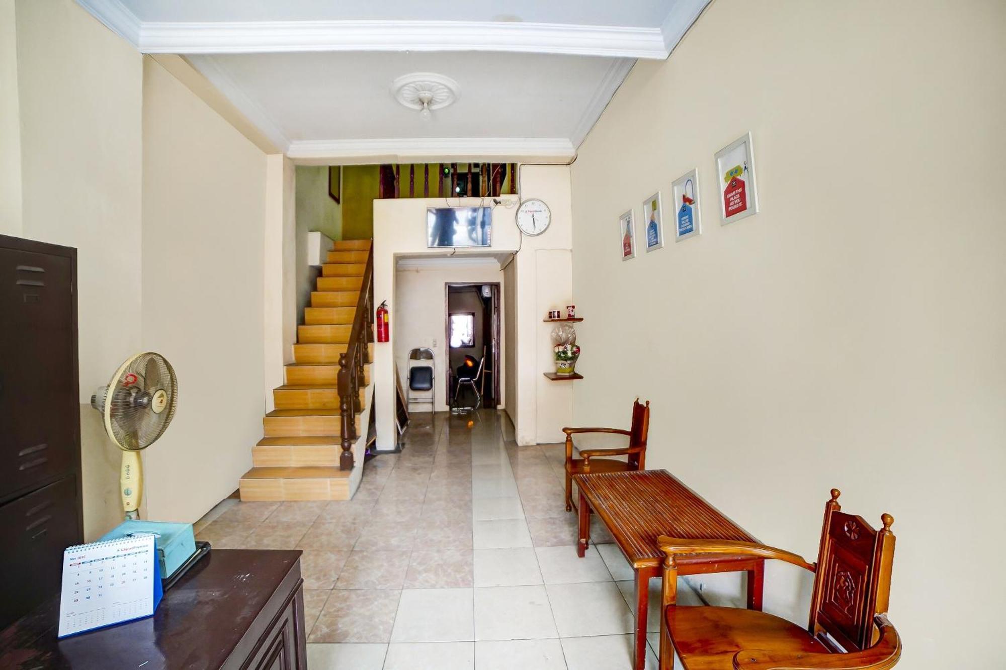 Oyo 91199 Felicia Homestay 棉兰 外观 照片