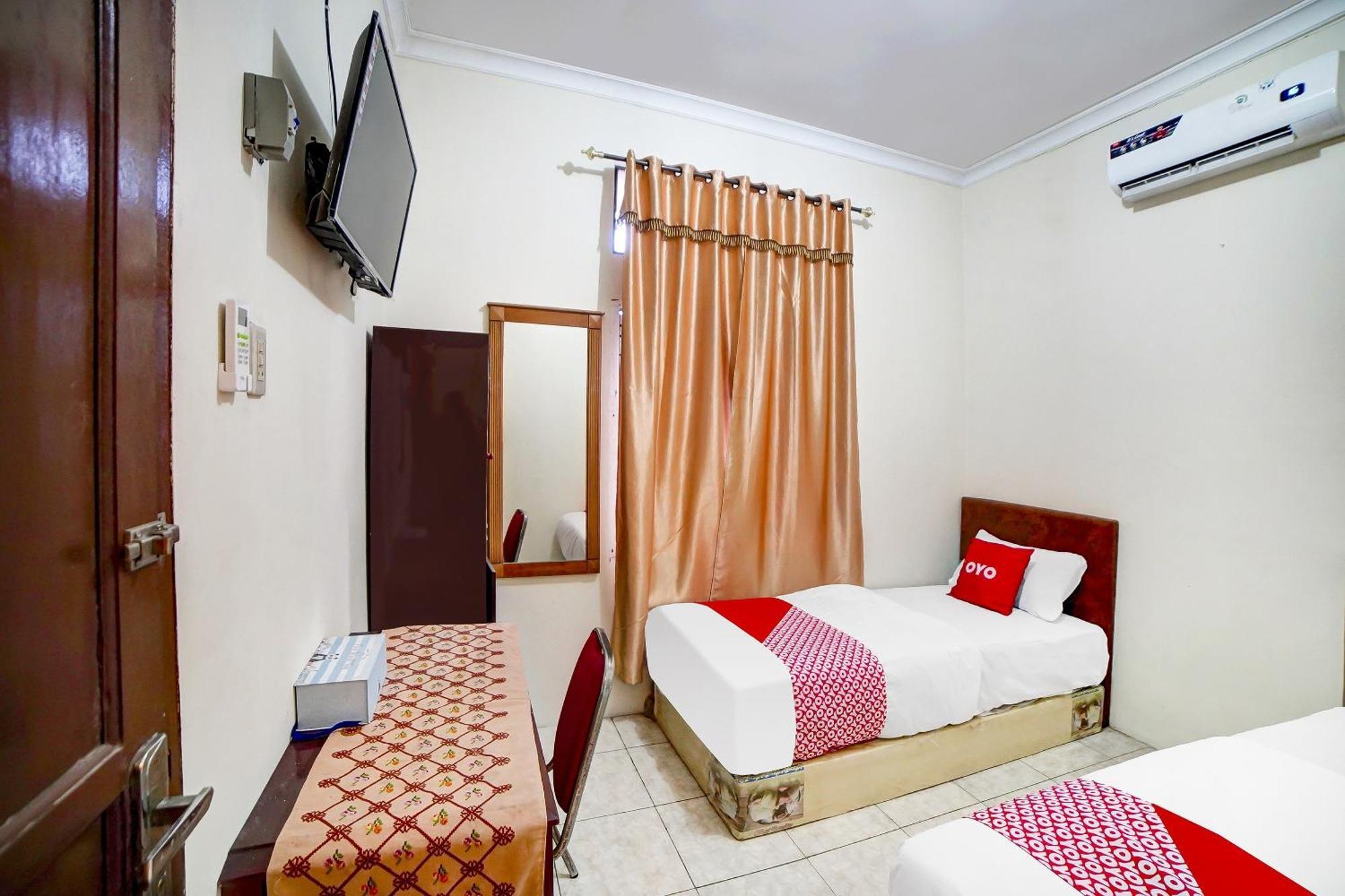 Oyo 91199 Felicia Homestay 棉兰 外观 照片