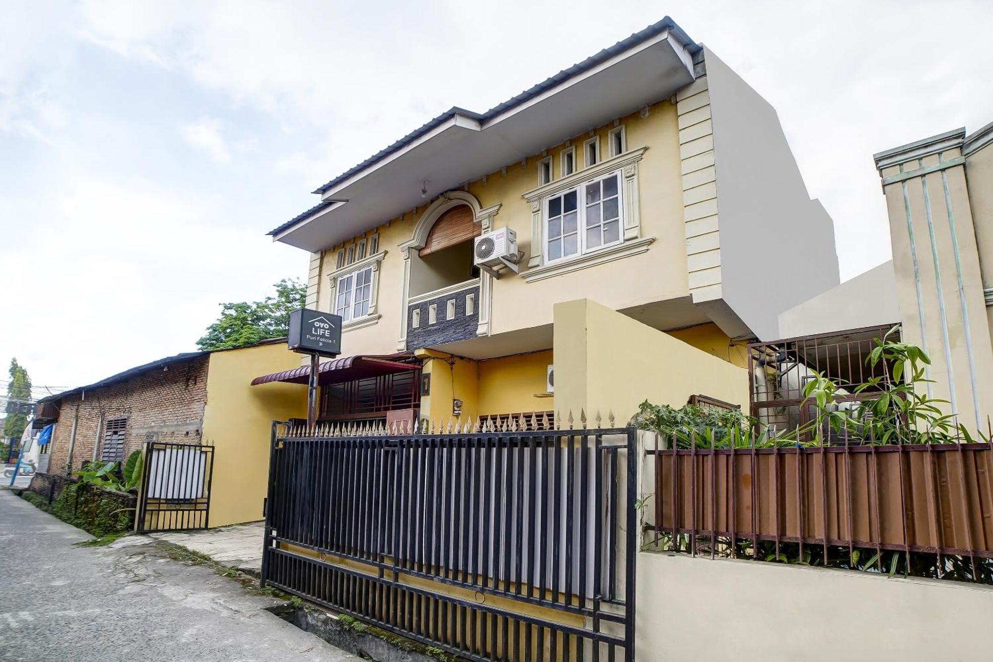 Oyo 91199 Felicia Homestay 棉兰 外观 照片