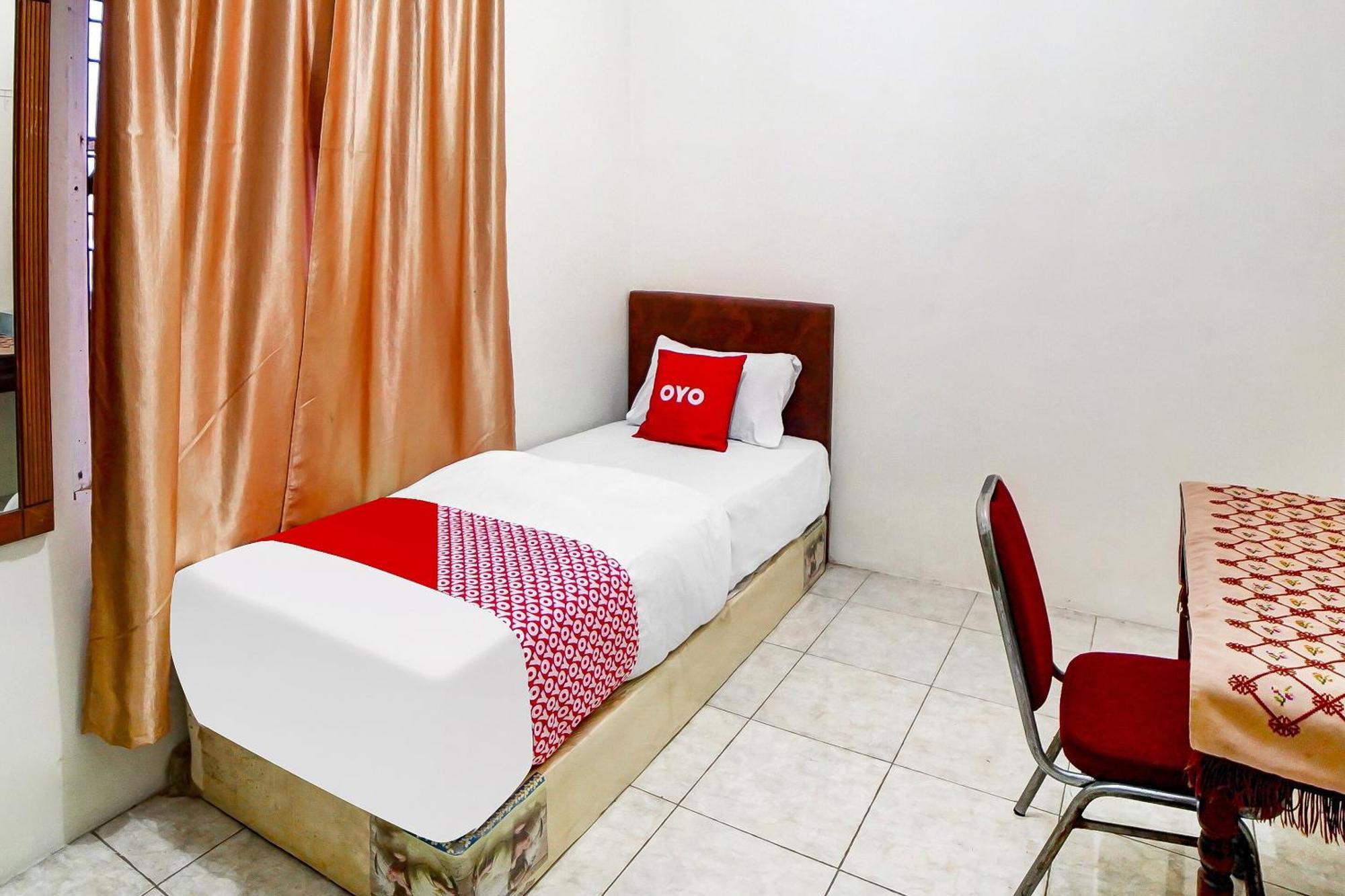 Oyo 91199 Felicia Homestay 棉兰 外观 照片